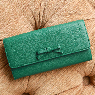 22年は緑のお財布がおすすめ 魅力がいっぱい おしゃれで人気なレディースブランド財布24選